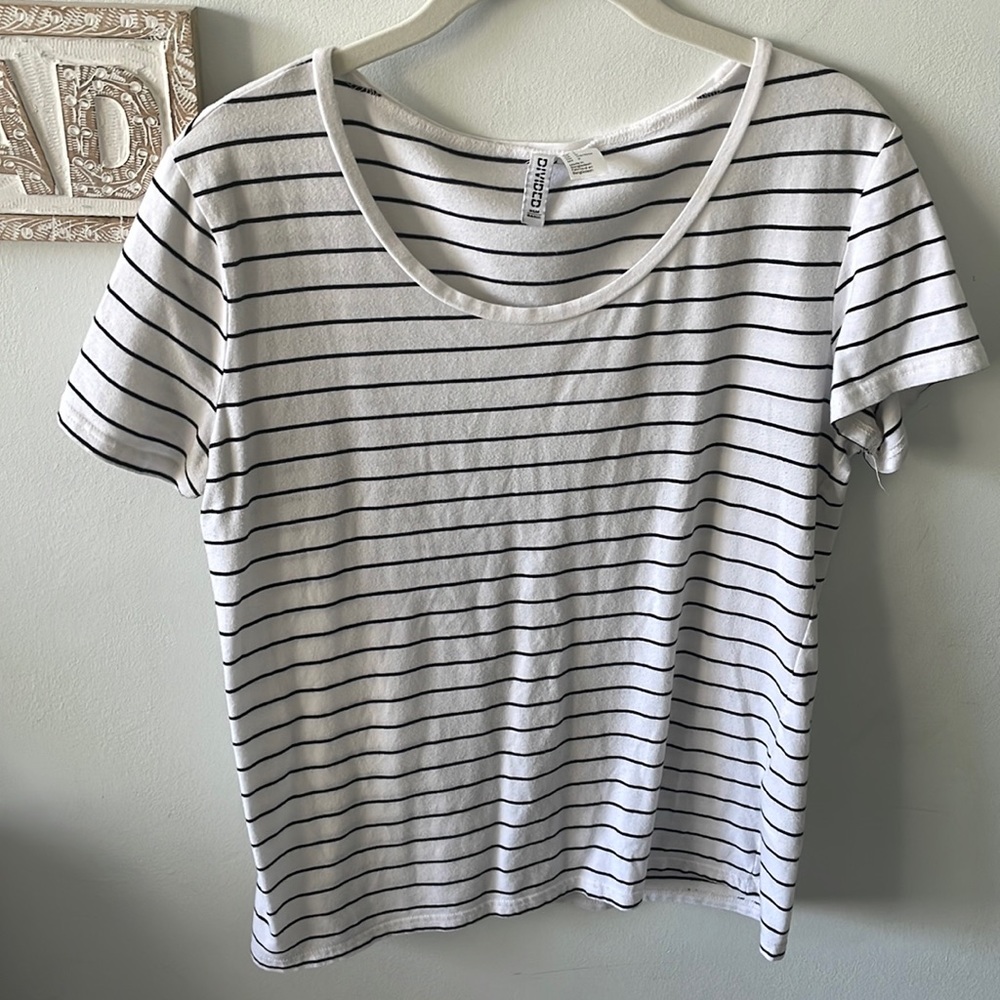 H&M short sleeved tee